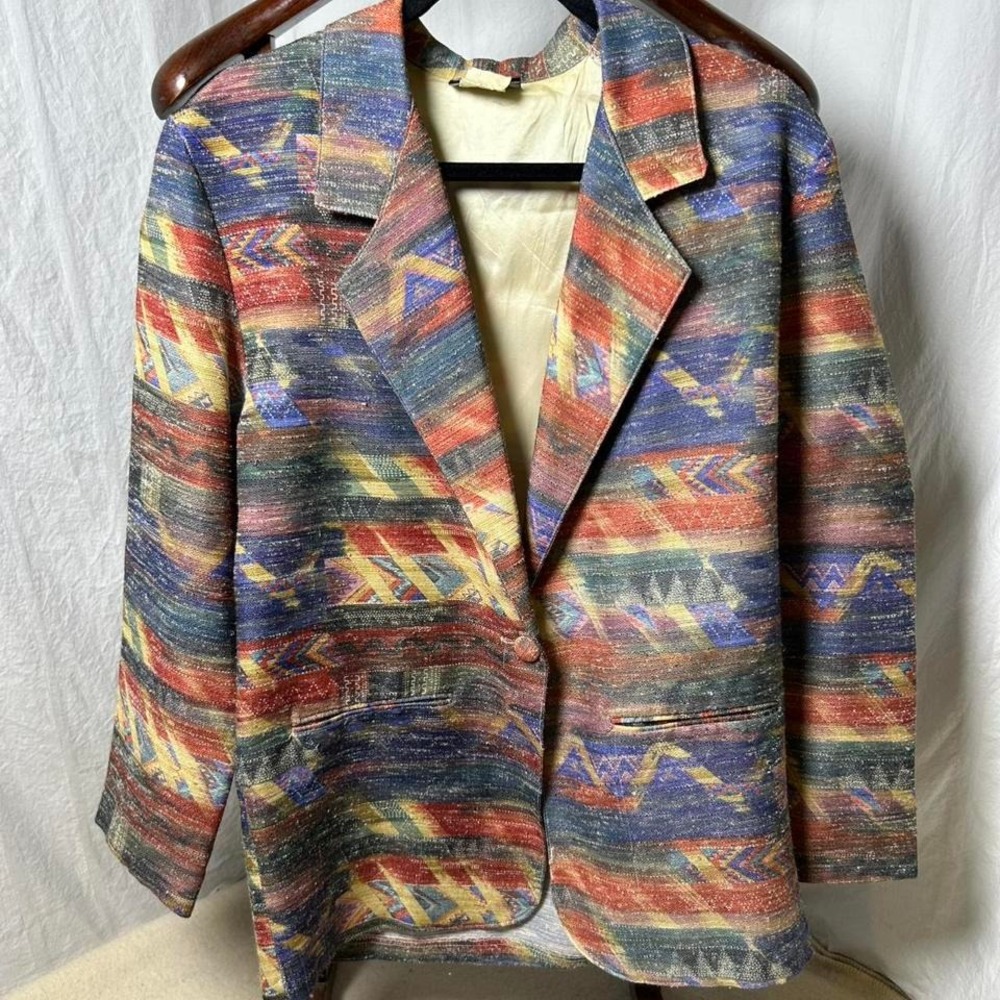 Multi-coloured Southwestern style blazer with a unique pattern‎ #retroblazer